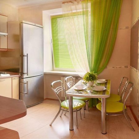 Luxury 3 Rooms Apartments In Center By Green House Poltava Exterior foto